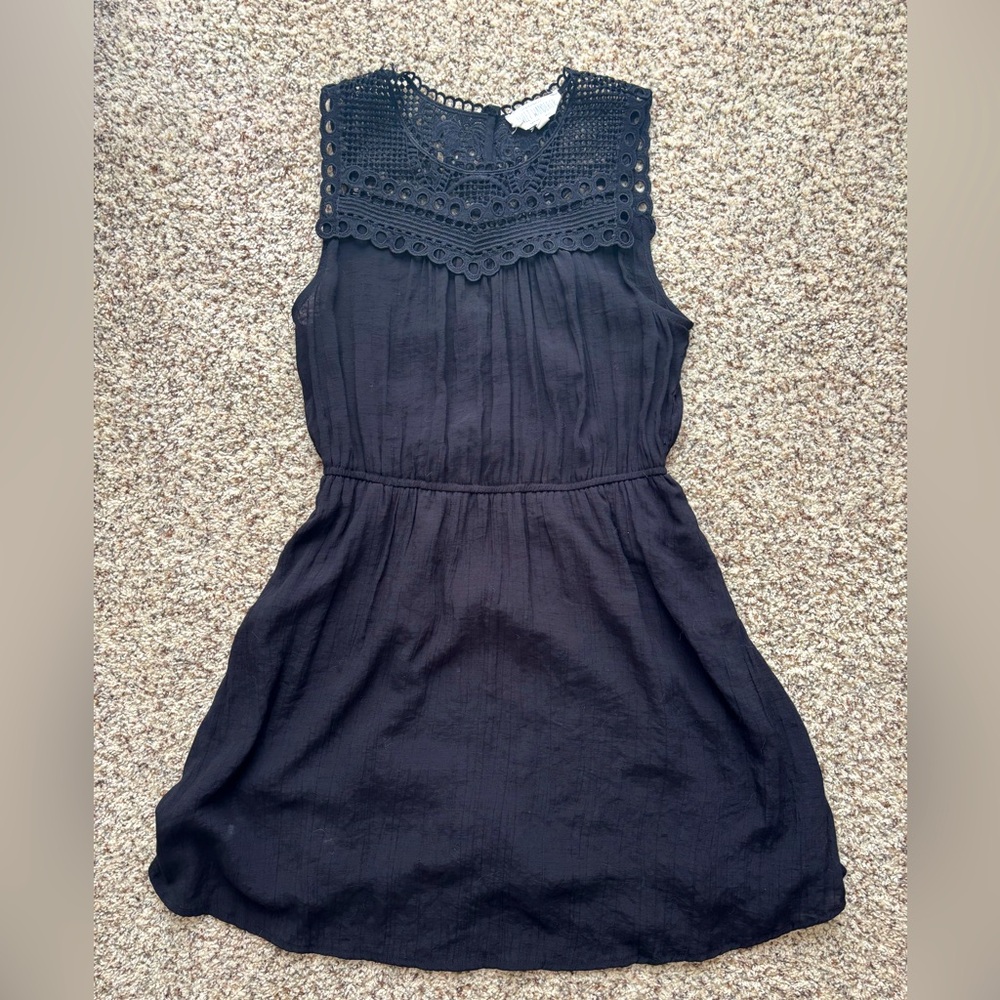Black Sleeveless Crochet Dress